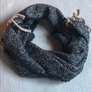 Fringe scarf